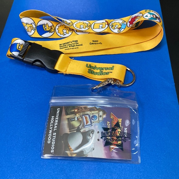 The Simpsons Universal Studio Lanyard - Picture 1 of 5